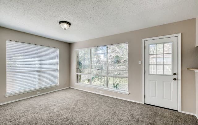 2809 Hidden Grove Ln — photo 4