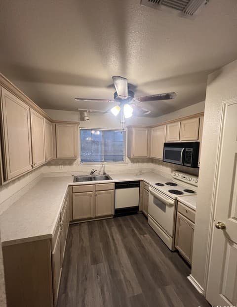 7103 Snowden Crest — photo 4