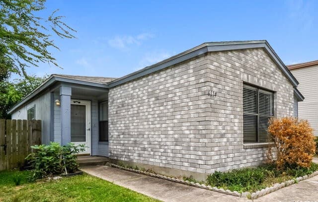 6114 Candletree — photo 3