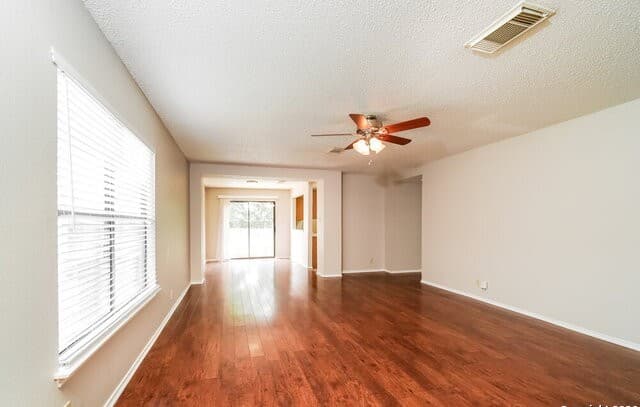 6114 Candletree — photo 4