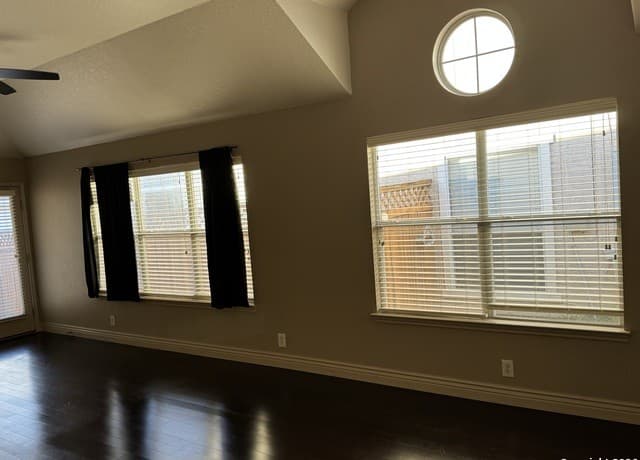 10913 Toscana — photo 5