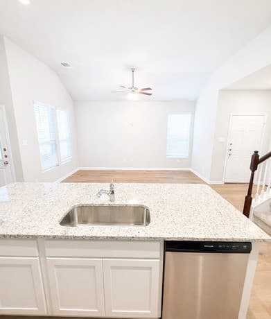 308 Nespral Drive — photo 3