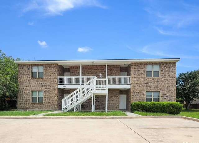 530 Dukeway Unit 3 — photo 1