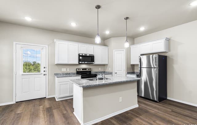 8911 Fm 1560 Unit 101 — photo 1