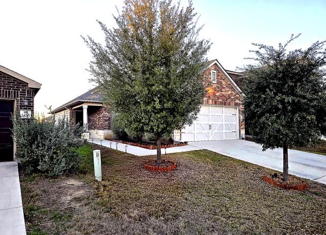 2419 Lazo — photo 1