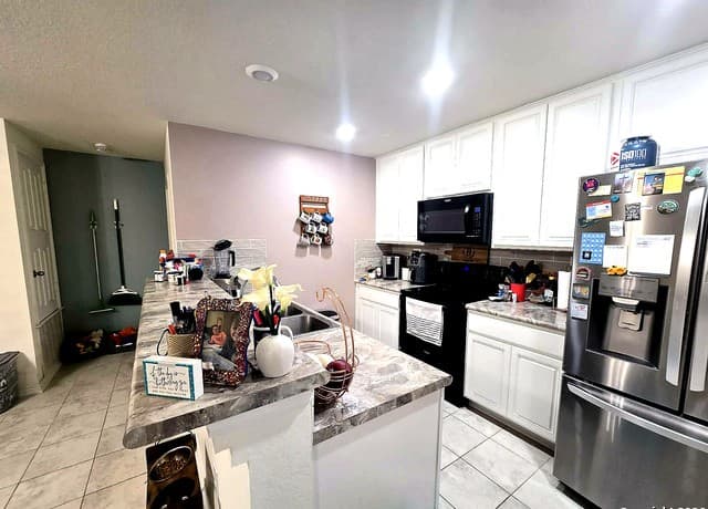 2419 Lazo — photo 3