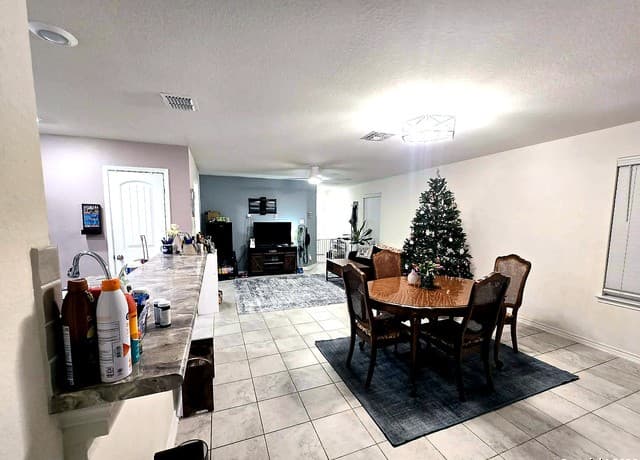 2419 Lazo — photo 4