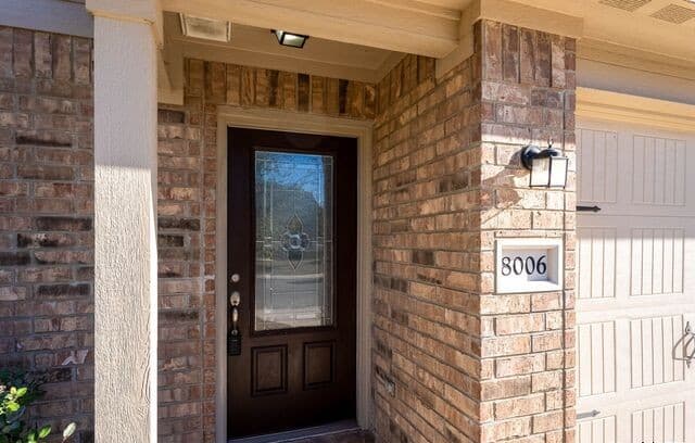 8006 Bluewater Cove — photo 3