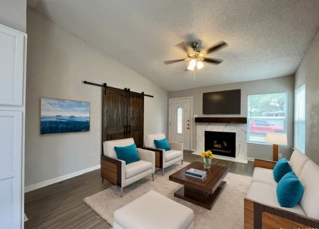 6026 Glacier Sun Dr — photo 2