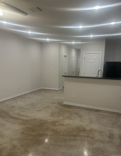 6926 Crestway Unit 3 — photo 2