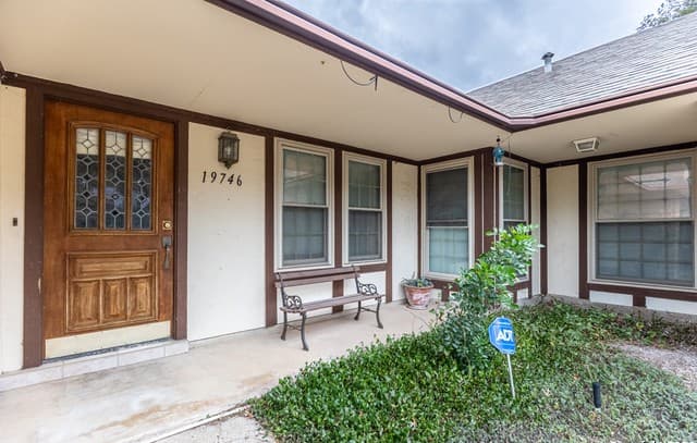 19746 Encino Way — photo 4