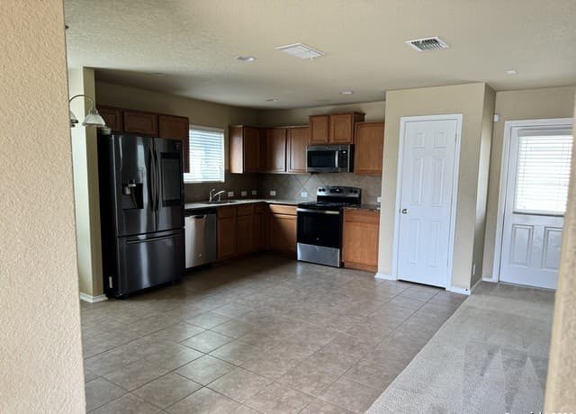 1411 Dry Eagle — photo 4