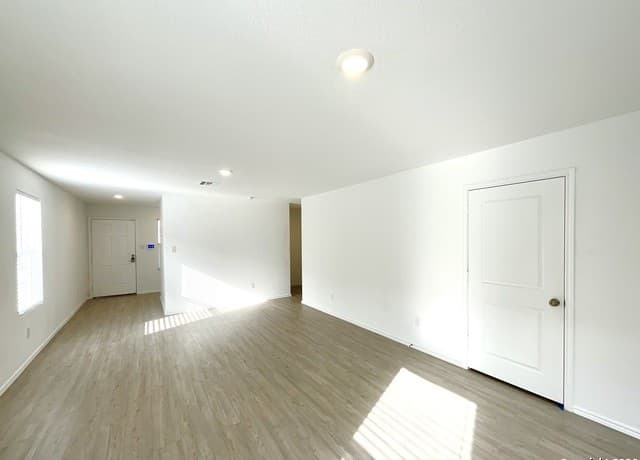 6934 Celestial Cv — photo 4