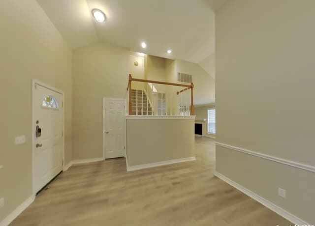 1220 Idlewood — photo 2