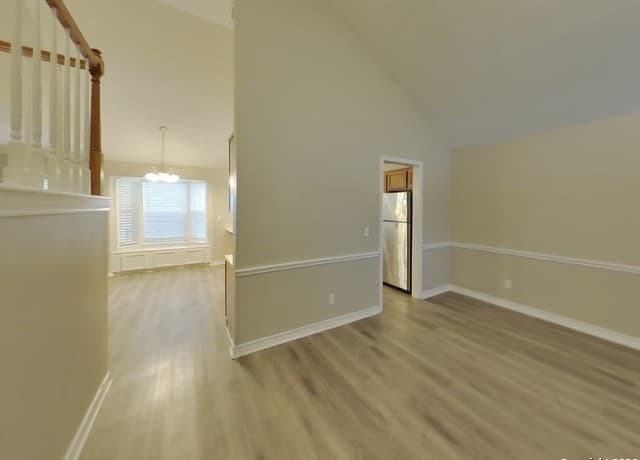 1220 Idlewood — photo 3