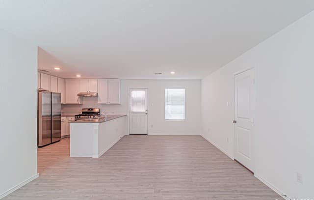 7703 Chancery Gate — photo 5