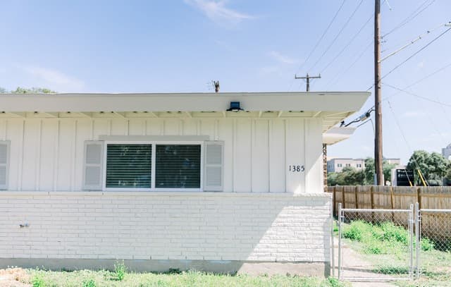 1385 Oblate Dr — photo 1