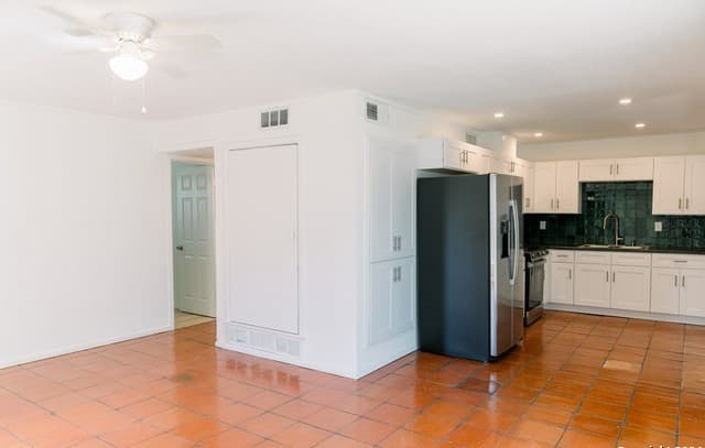 1385 Oblate Dr — photo 5