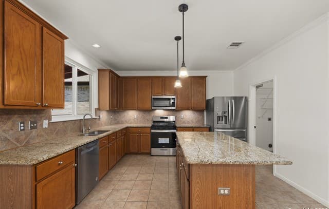 815 Windhurst — photo 5