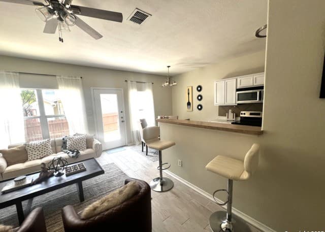 4142 St. Charles Bay — photo 5