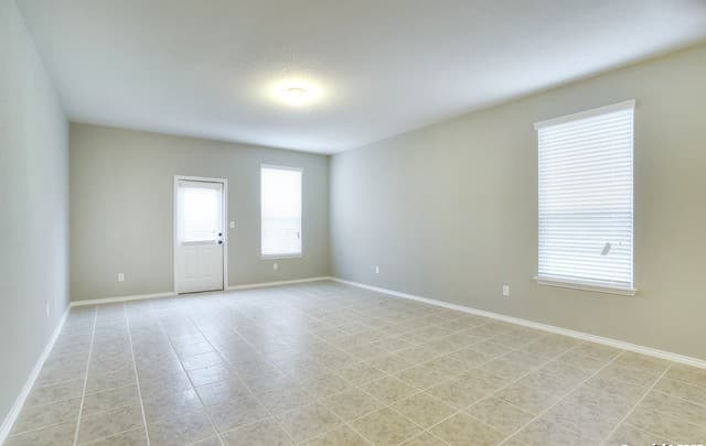 414 Willow Grove — photo 4