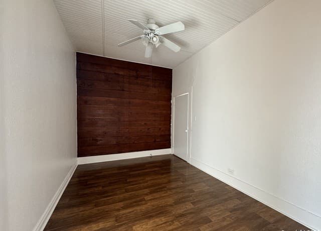 215 Rigsby — photo 3