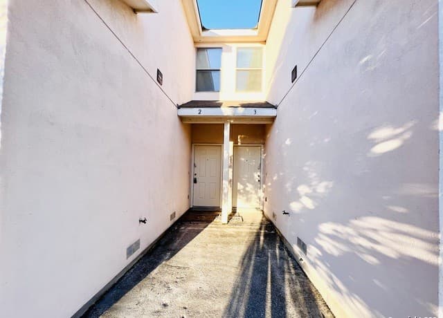 10718 Mathom Unit 3 — photo 2