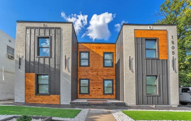 2-bedroom rental at 1505 Woodlawn Unit 2 in San Antonio, TX — photo 2