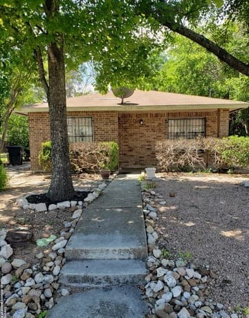 634 Hood St — photo 1