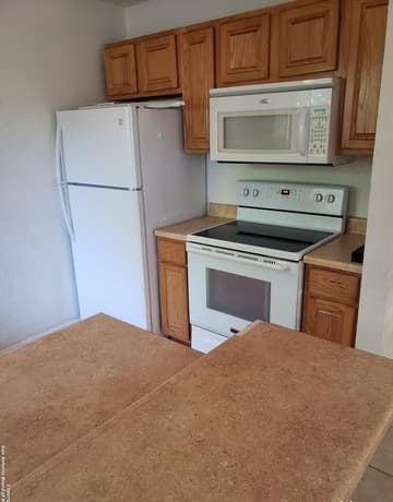 634 Hood St — photo 3