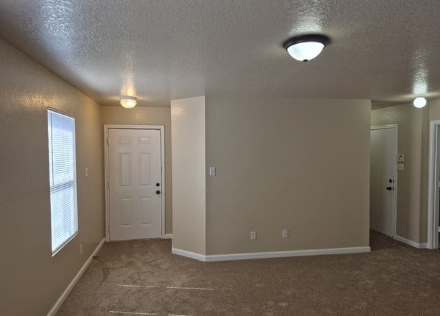 826 Absolon Farm — photo 2