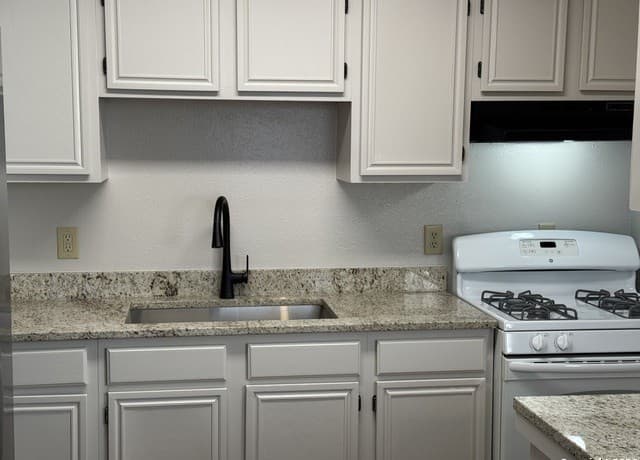 1218 Wyoming Unit 2 — photo 2