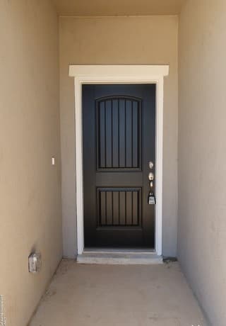 239 W Granite Shores — photo 3