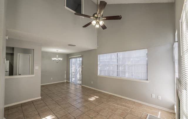 7524 Oak Chase — photo 2