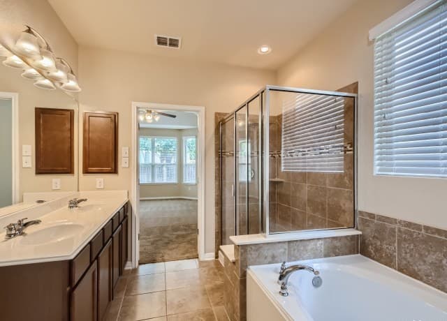 7819 William Bonney — photo 5