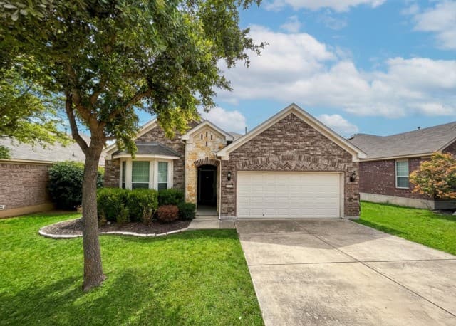 11818 Elijah Stapp — photo 2