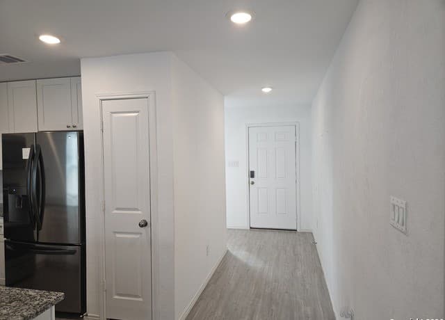 9603 Strand Ct — photo 4