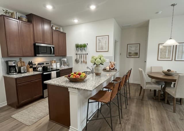 11615 Black Rose — photo 3