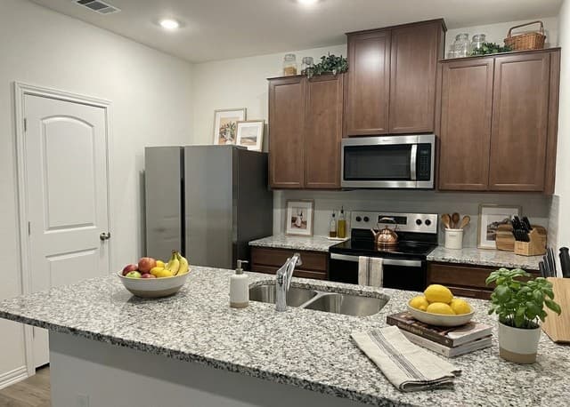 11615 Black Rose — photo 4