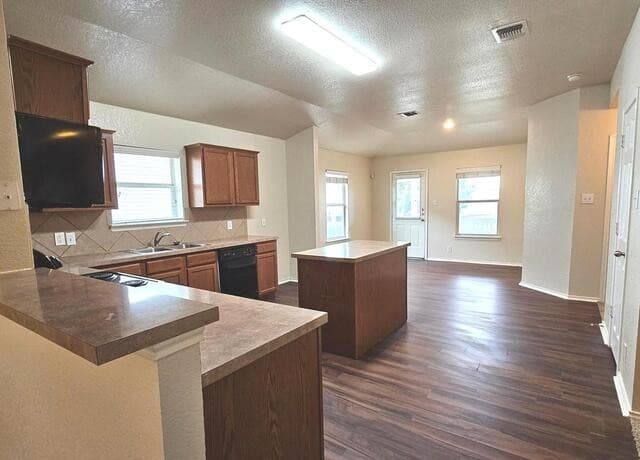 6605 Sally Agee — photo 5