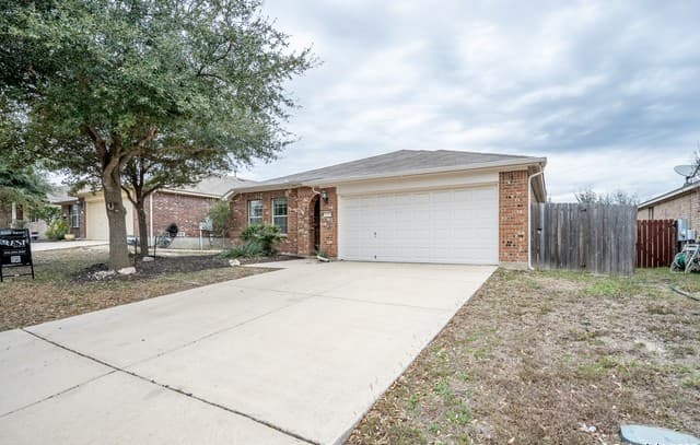 2619 Amethyst Dr — photo 2