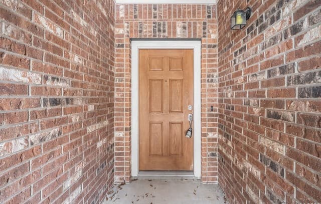 2619 Amethyst Dr — photo 3