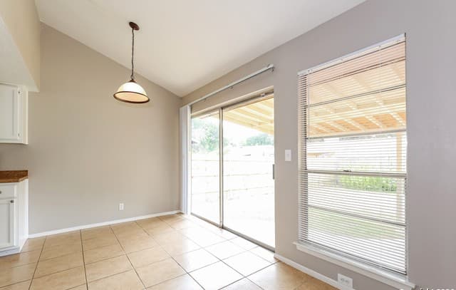 8807 Glen Shadow — photo 5