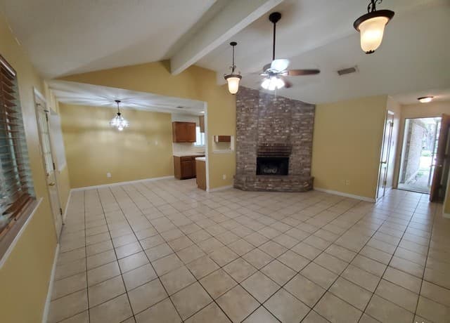 2501 Cedar Ln — photo 2