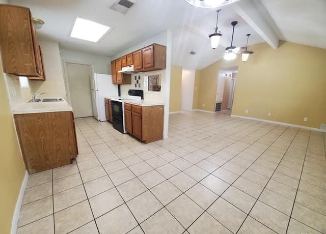 2501 Cedar Ln — photo 4