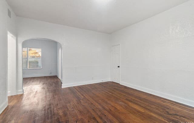 1630 W Rosewood Unit B — photo 3
