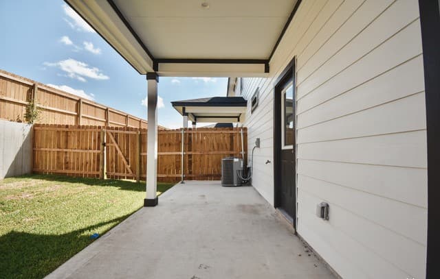 8427 Via Verona Unit 103 — photo 4