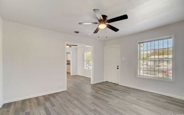 1622 Gorman — photo 3