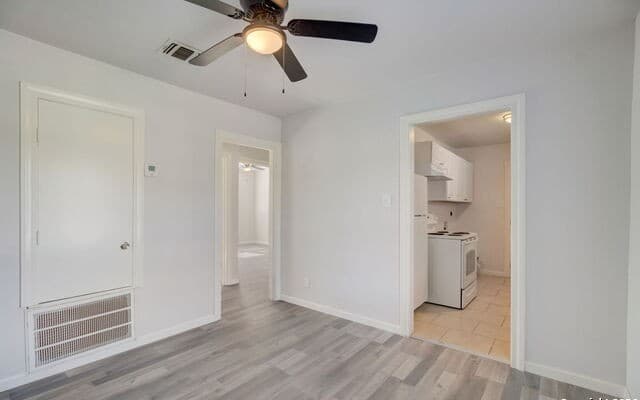 1622 Gorman — photo 4