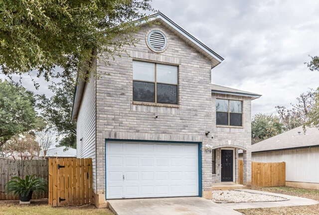 7670 Claridge — photo 2